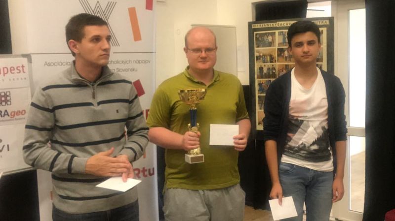 028